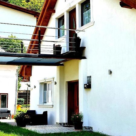 Twins Apartments Совата Экстерьер фото