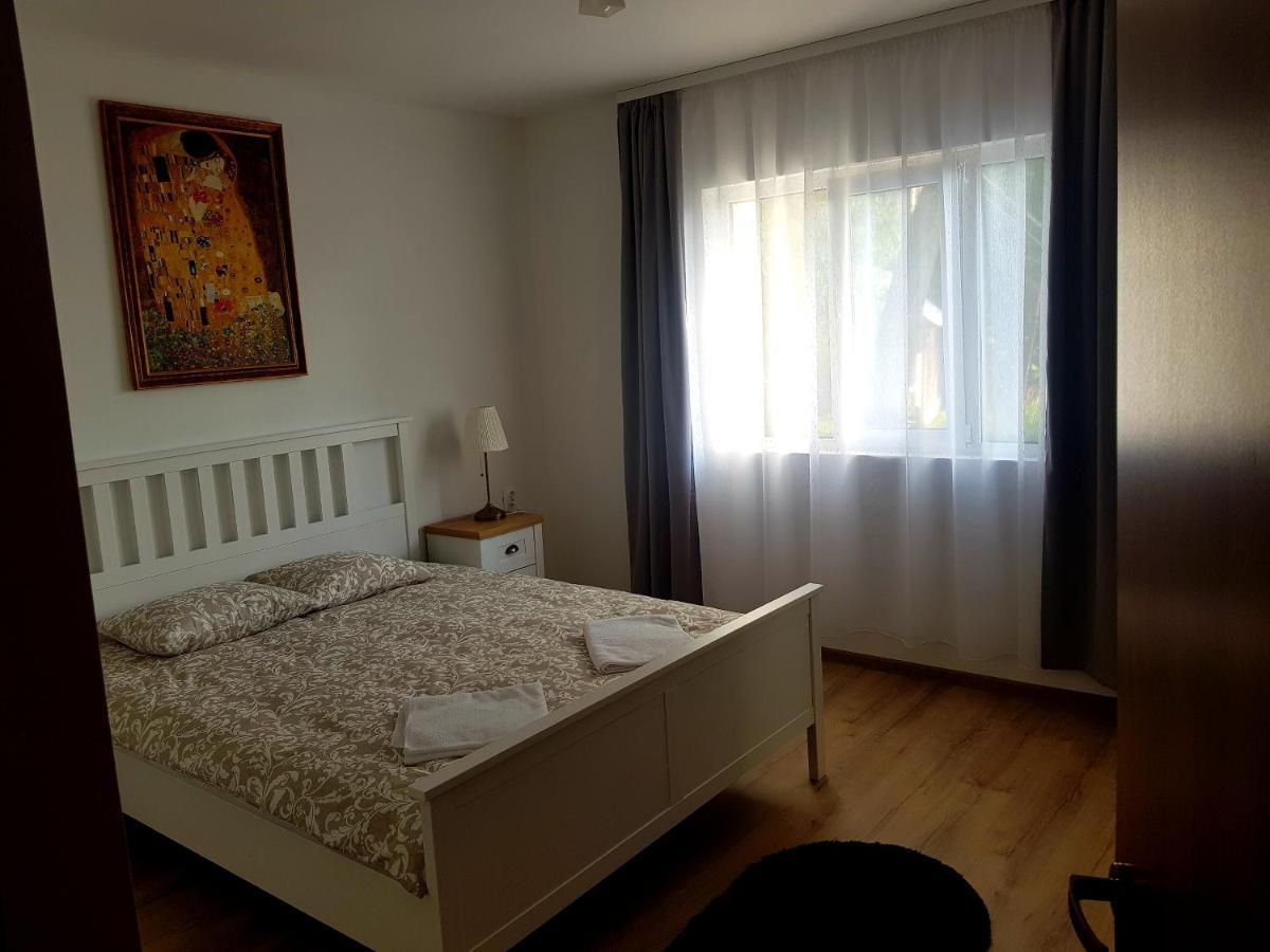 Twins Apartments Совата Экстерьер фото