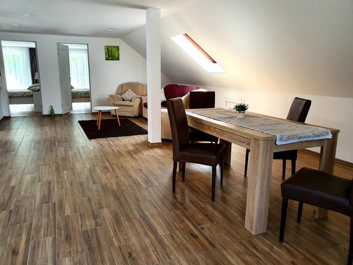 Twins Apartments Совата Экстерьер фото