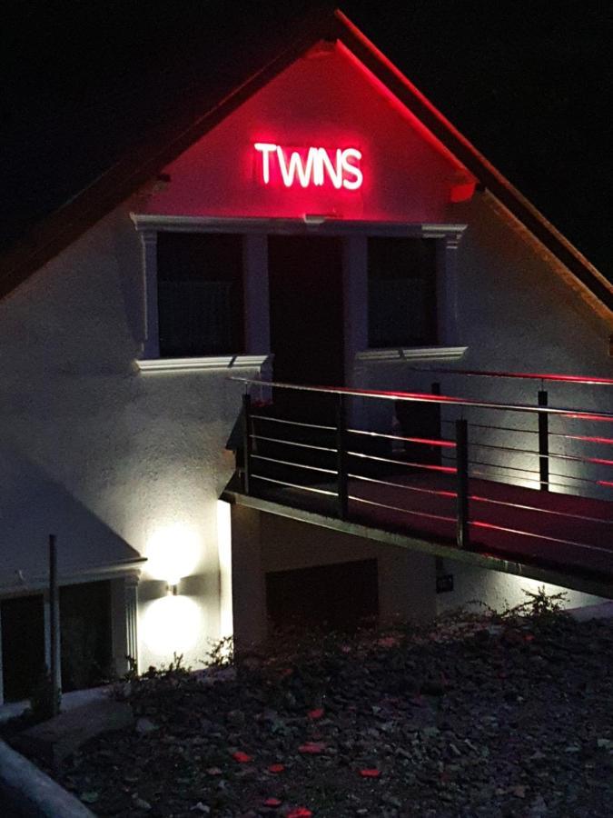 Twins Apartments Совата Экстерьер фото